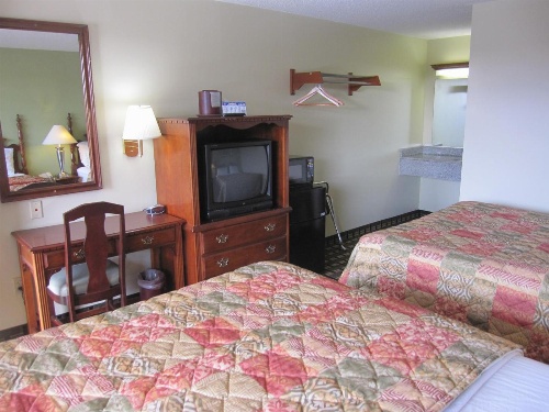 Hospitality Inn image 4